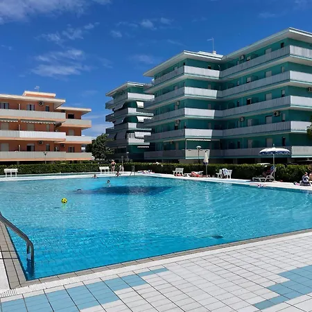 In An Amazing Apartament *